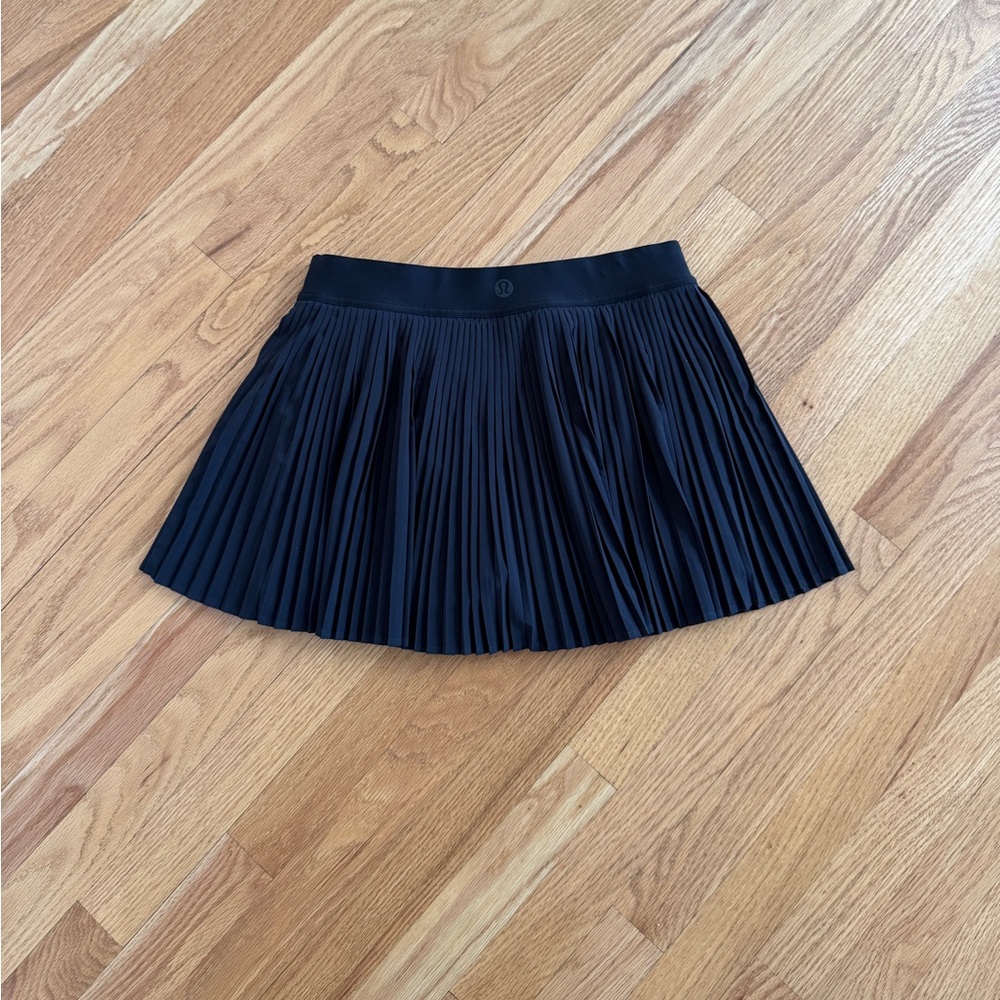 Lululemon pleated black skirt skort - Picture 2 of 3